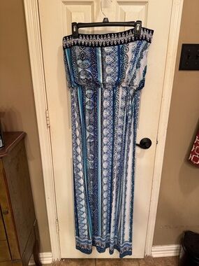 Trixxi Navy and Teal Patterned Strapless Maxi